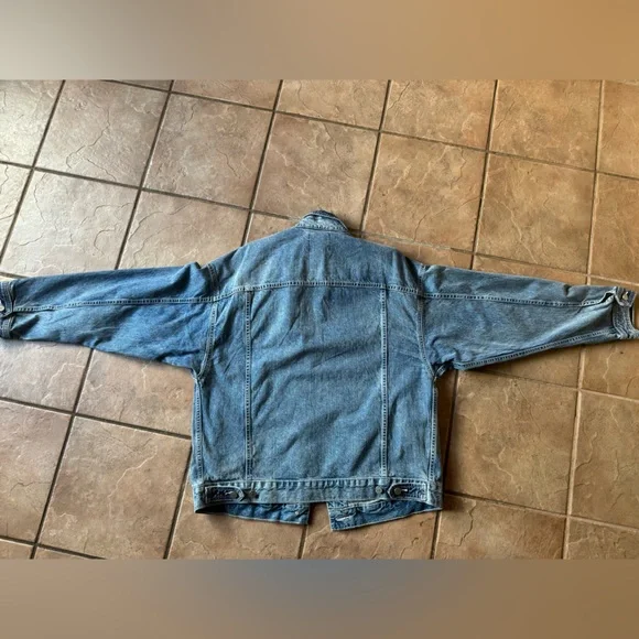 BDG URBAN OUTFITTERS JEAN JACKET NWT - Picture 2 of 3